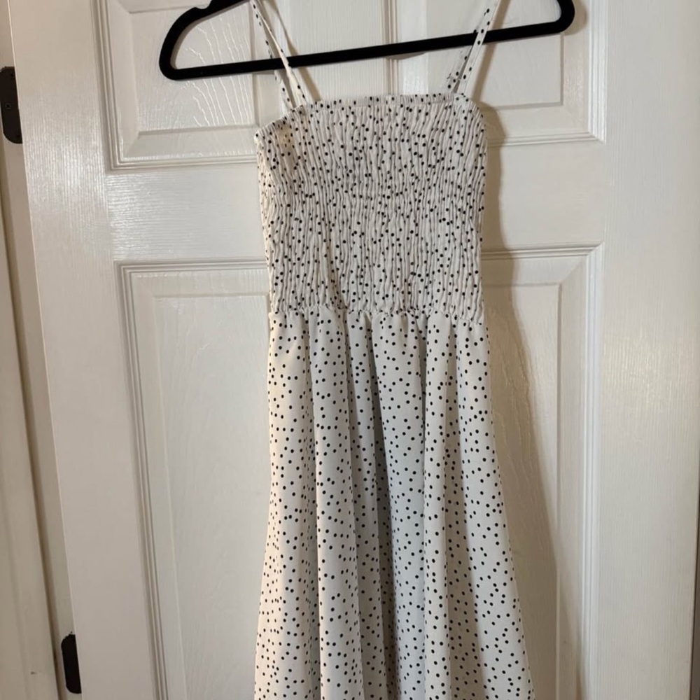 SHEIN White and Black Spotted Casual Dress